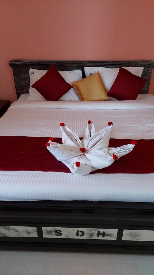 Sumukha Divine Holidays Tirupati Ngoại thất bức ảnh